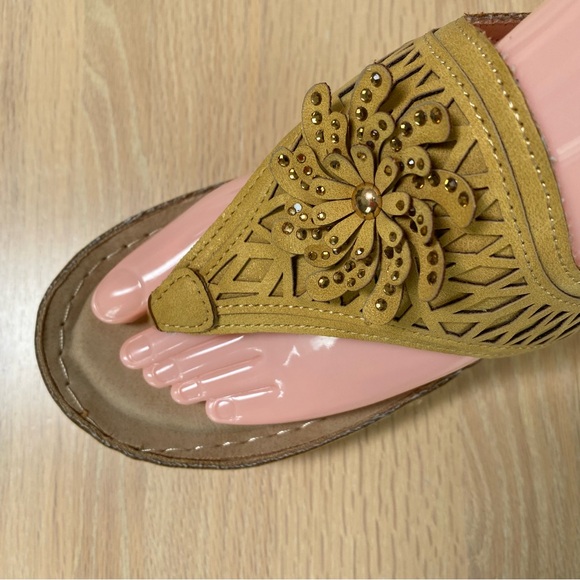 G.C.Shoes Sandal Allie Platform Wedge Slip On Open Toe Size 8.5 - Picture 8 of 13